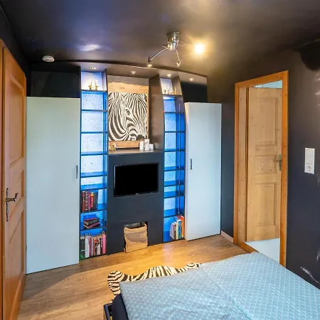 Elegante Mit Aussenpool Schwarzwald Apartamento